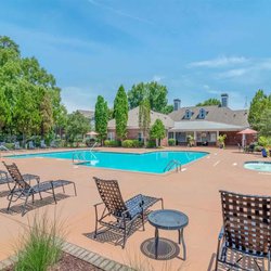 pool at Park at Arlington located in Covington, GA
